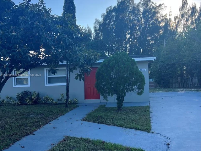 1812 NW 15th Ct, Fort Lauderdale FL 33311