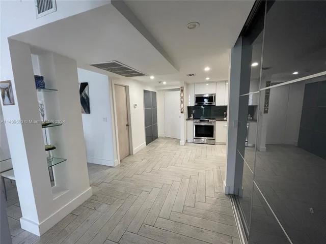 19390 Collins Ave # 416, Sunny Isles Beach FL 33160