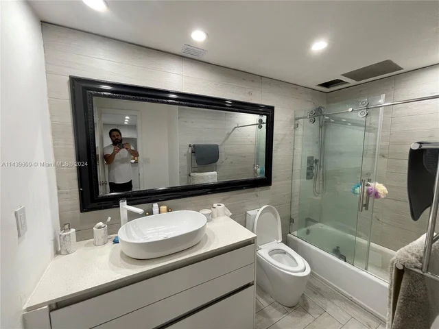 19390 Collins Ave # 416, Sunny Isles Beach FL 33160