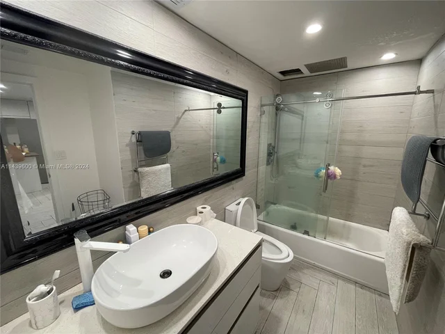 19390 Collins Ave # 416, Sunny Isles Beach FL 33160