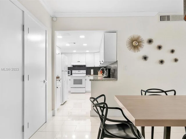 3801 S Ocean Dr # 1A, Hollywood FL 33019