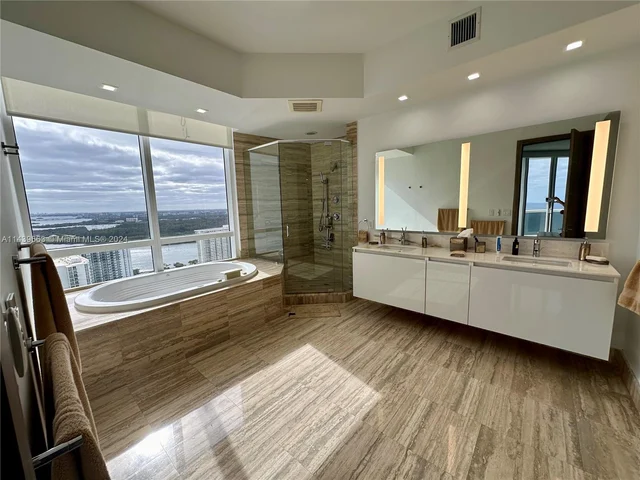 16001 Collins Ave # 3006, Sunny Isles Beach FL 33160