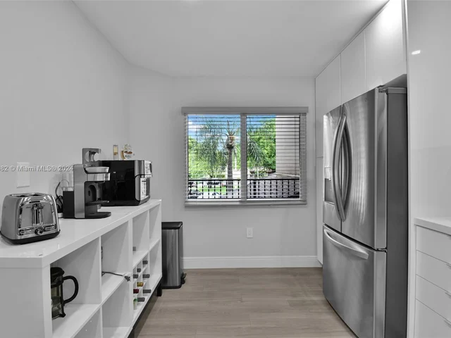 901 SW 138th Ave # 208C, Pembroke Pines FL 33027