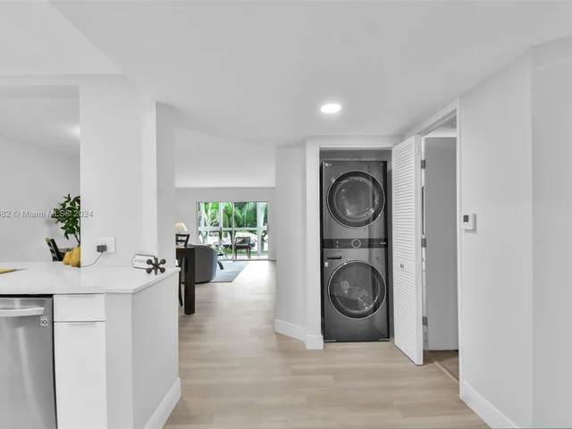 901 SW 138th Ave # 208C, Pembroke Pines FL 33027