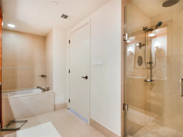 6801 Collins Ave # 1101, Miami Beach FL 33141