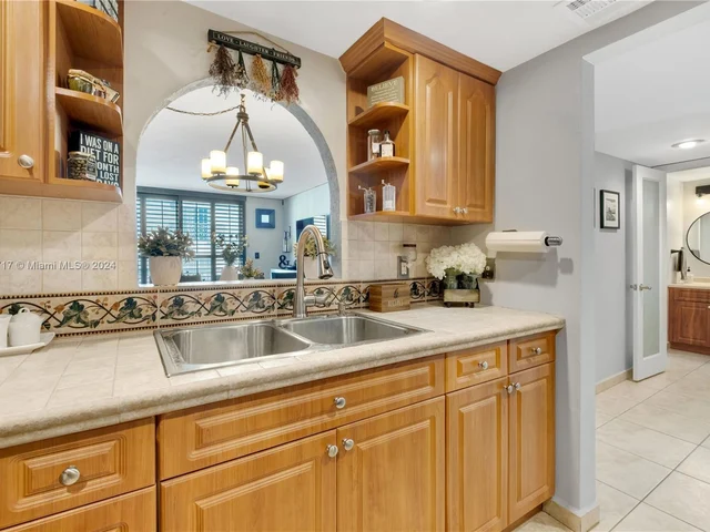 401 Ocean Dr # 324, Miami Beach FL 33139