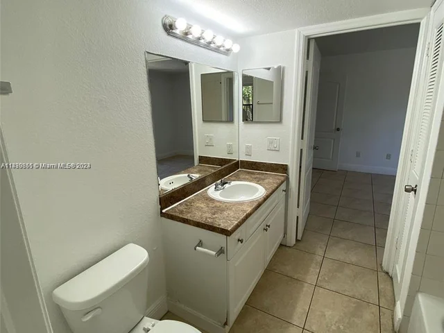 4561 W Mcnab Rd # 22, Pompano Beach FL 33069