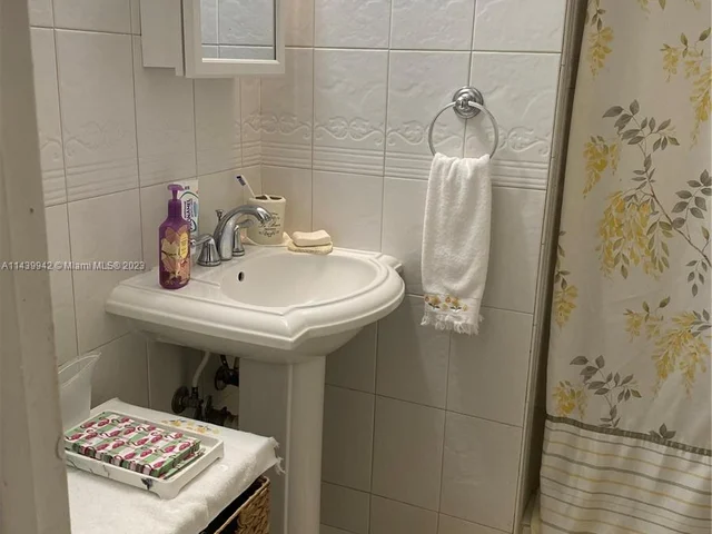 8345 Sunrise Lakes Blvd # 103, Sunrise FL 33322