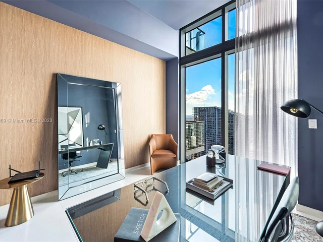 68 SE 6th Street, Miami FL 33131