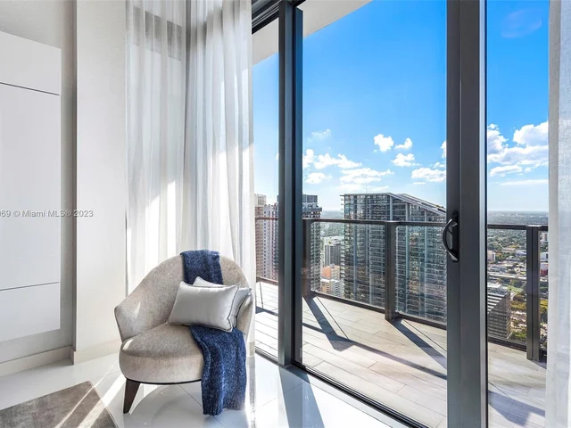 68 SE 6th Street, Miami FL 33131