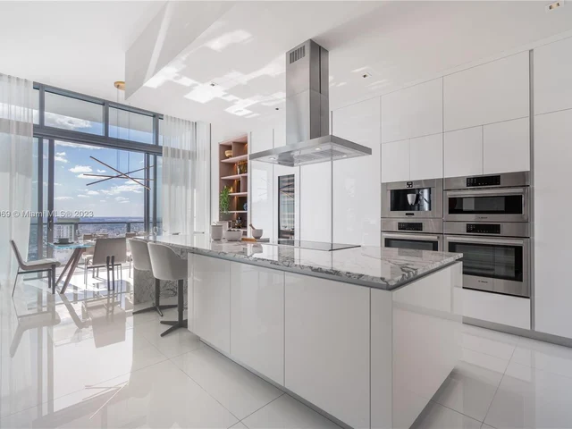 68 SE 6th Street, Miami FL 33131