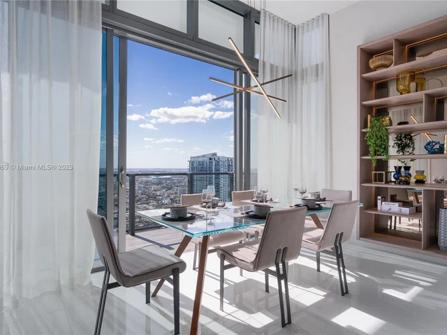 68 SE 6th Street, Miami FL 33131