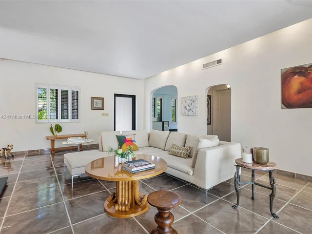 634 NE 56 ST, Miami FL 33137