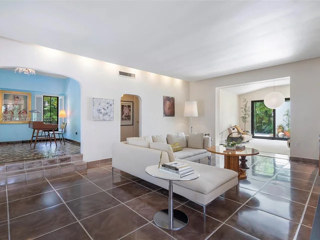 634 NE 56 ST, Miami FL 33137