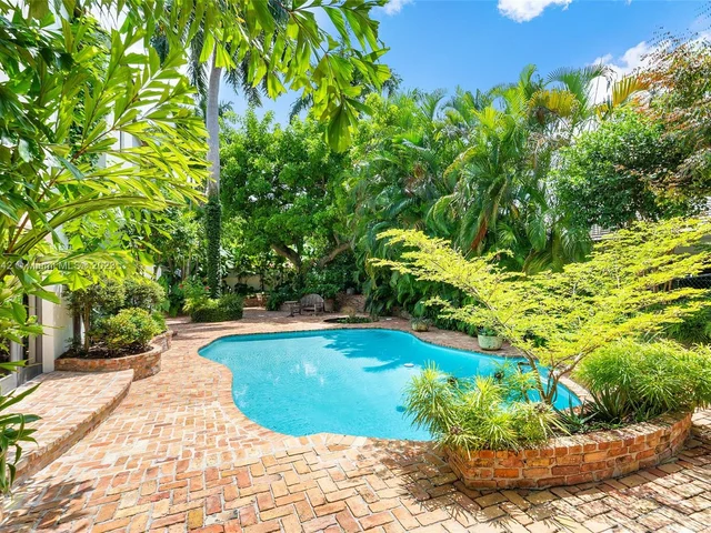 634 NE 56 ST, Miami FL 33137