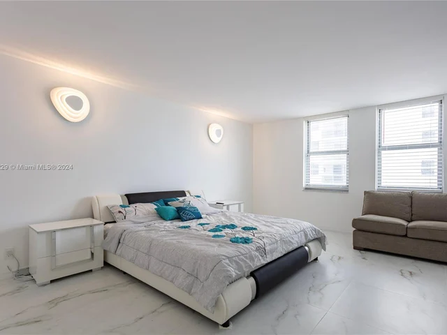 1912 S Ocean Dr # 11D, Hallandale Beach FL 33009