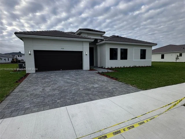 15604 SW 158 te, Miami FL 33187