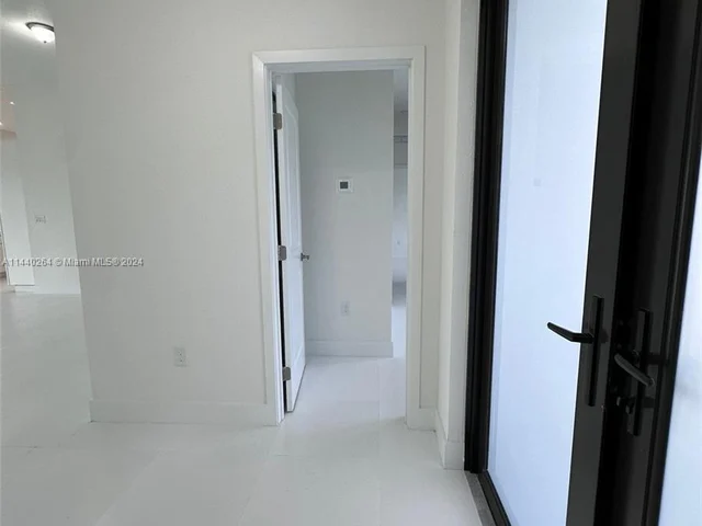 15604 SW 158 te, Miami FL 33187