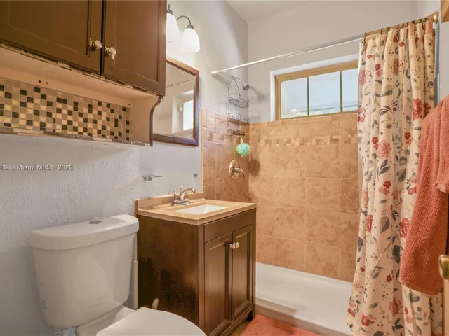 45 NW 127th St, North Miami FL 33168