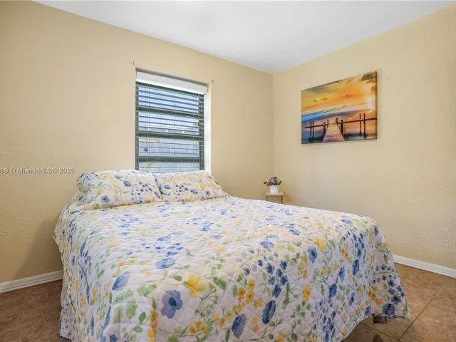 45 NW 127th St, North Miami FL 33168