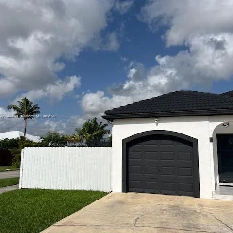18022 SW 138th Ct, Miami FL 33177
