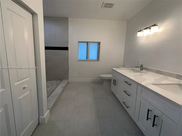 3080 NW 11 St, Fort Lauderdale FL 33311