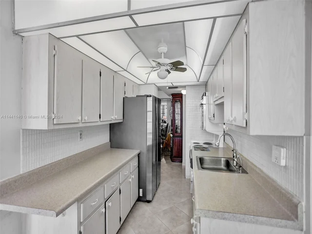 231 174th St # 1816, Sunny Isles Beach FL 33160