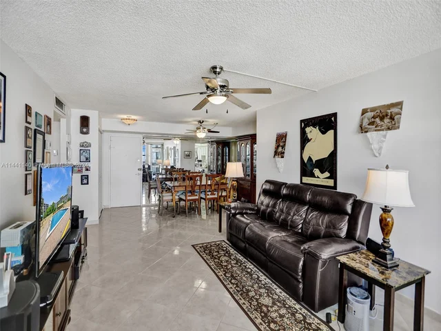 231 174th St # 1816, Sunny Isles Beach FL 33160