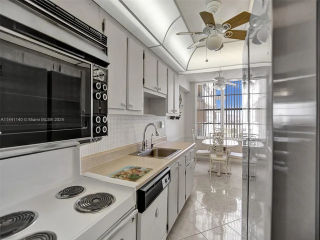 231 174th St # 1816, Sunny Isles Beach FL 33160