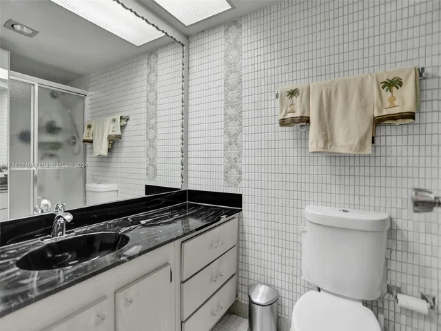 231 174th St # 1816, Sunny Isles Beach FL 33160