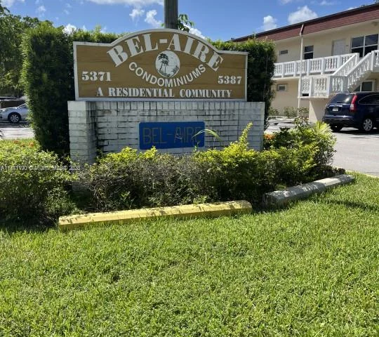 5387 SW 40th Ave # 103, Dania Beach FL 33314