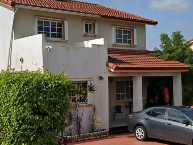 3530 W 72nd St, Hialeah FL 33018