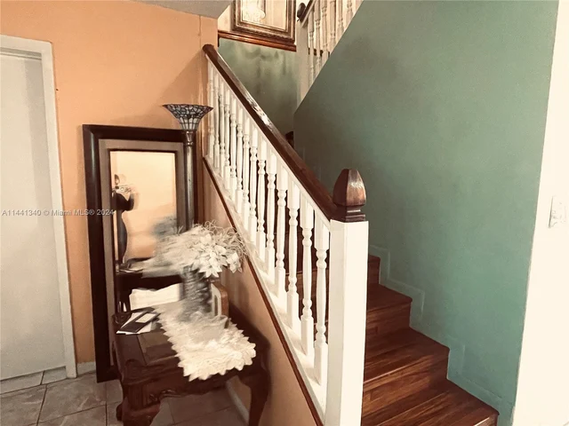 3530 W 72nd St, Hialeah FL 33018