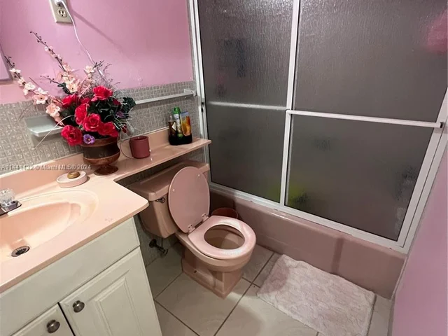 1720 SW 92nd Ct, Miami FL 33165