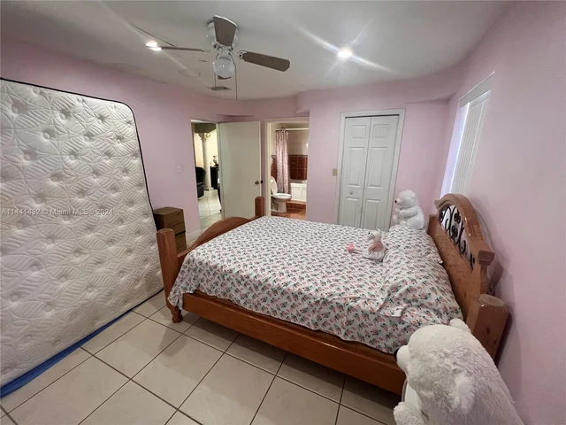 1720 SW 92nd Ct, Miami FL 33165