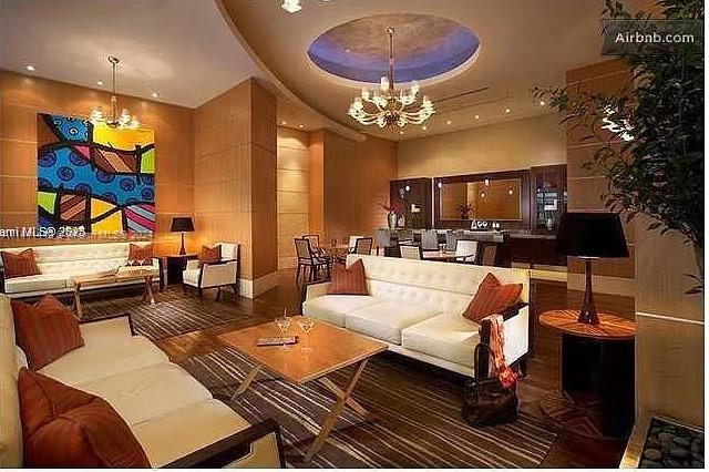 253 NE 2nd St # 910, Miami FL 33132