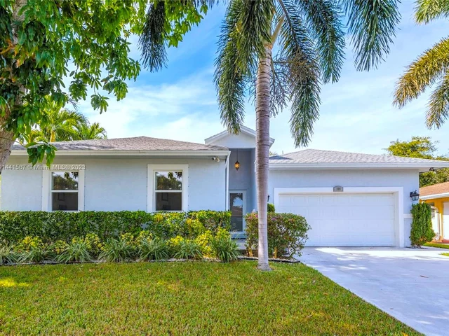 209 NE 1st Ct, Dania Beach FL 33004