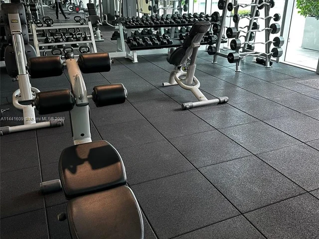 500 BRICKELL AV # 2910, Miami FL 33131