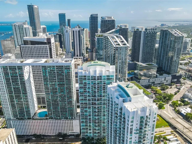 41 SE 5th St # 1214, Miami FL 33131