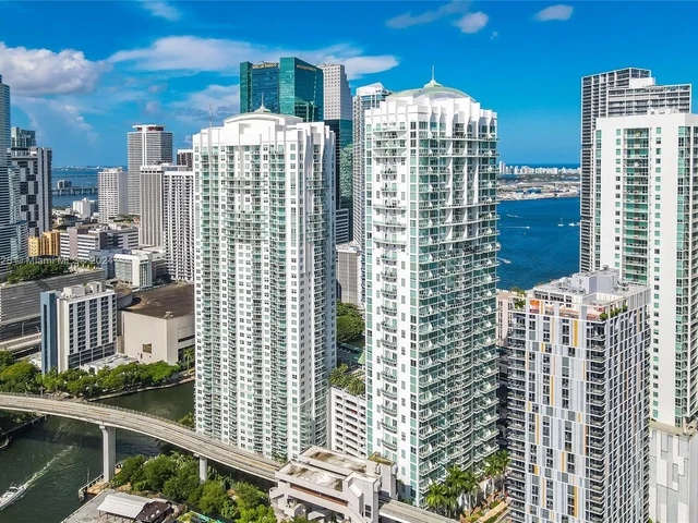 41 SE 5th St # 1214, Miami FL 33131