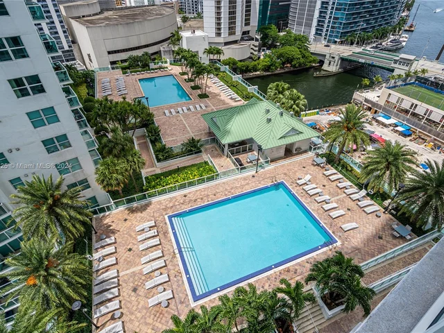 41 SE 5th St # 1214, Miami FL 33131