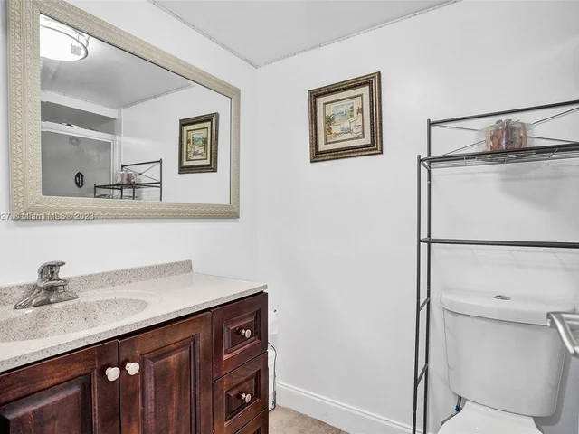 231 174th St # 16, Sunny Isles Beach FL 33160