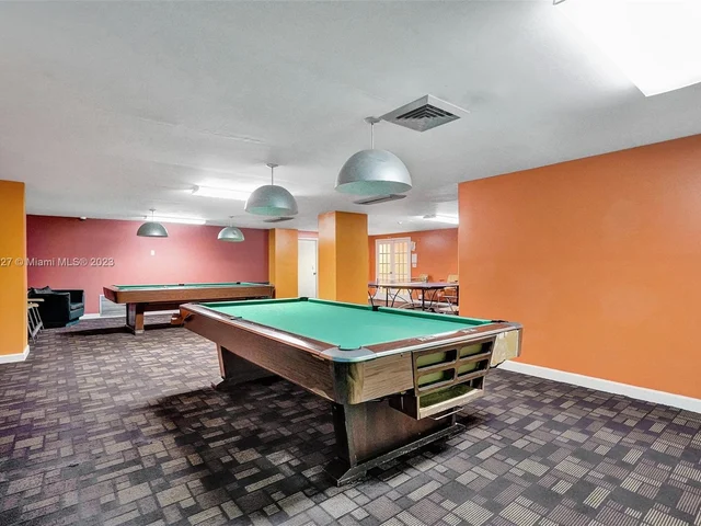 231 174th St # 16, Sunny Isles Beach FL 33160