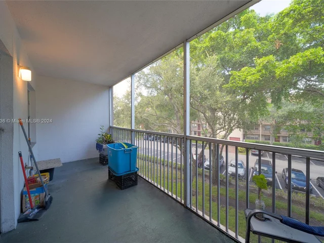 13455 SW 9th Ct # 301J, Pembroke Pines FL 33027