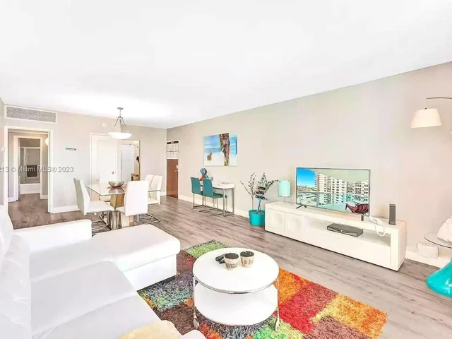 3801 S Ocean Dr # 9W, Hollywood FL 33019