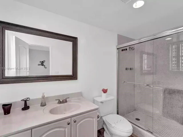 3801 S Ocean Dr # 9W, Hollywood FL 33019