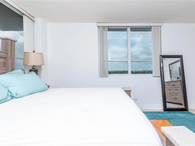 5005 Collins Ave # 808, Miami Beach FL 33140