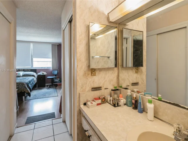 3161 S Ocean Dr # 203, Hallandale Beach FL 33009