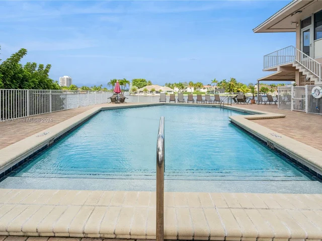 3161 S Ocean Dr # 203, Hallandale Beach FL 33009