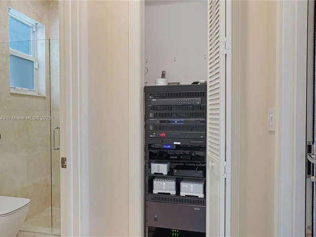 3164 Inverness, Weston FL 33332